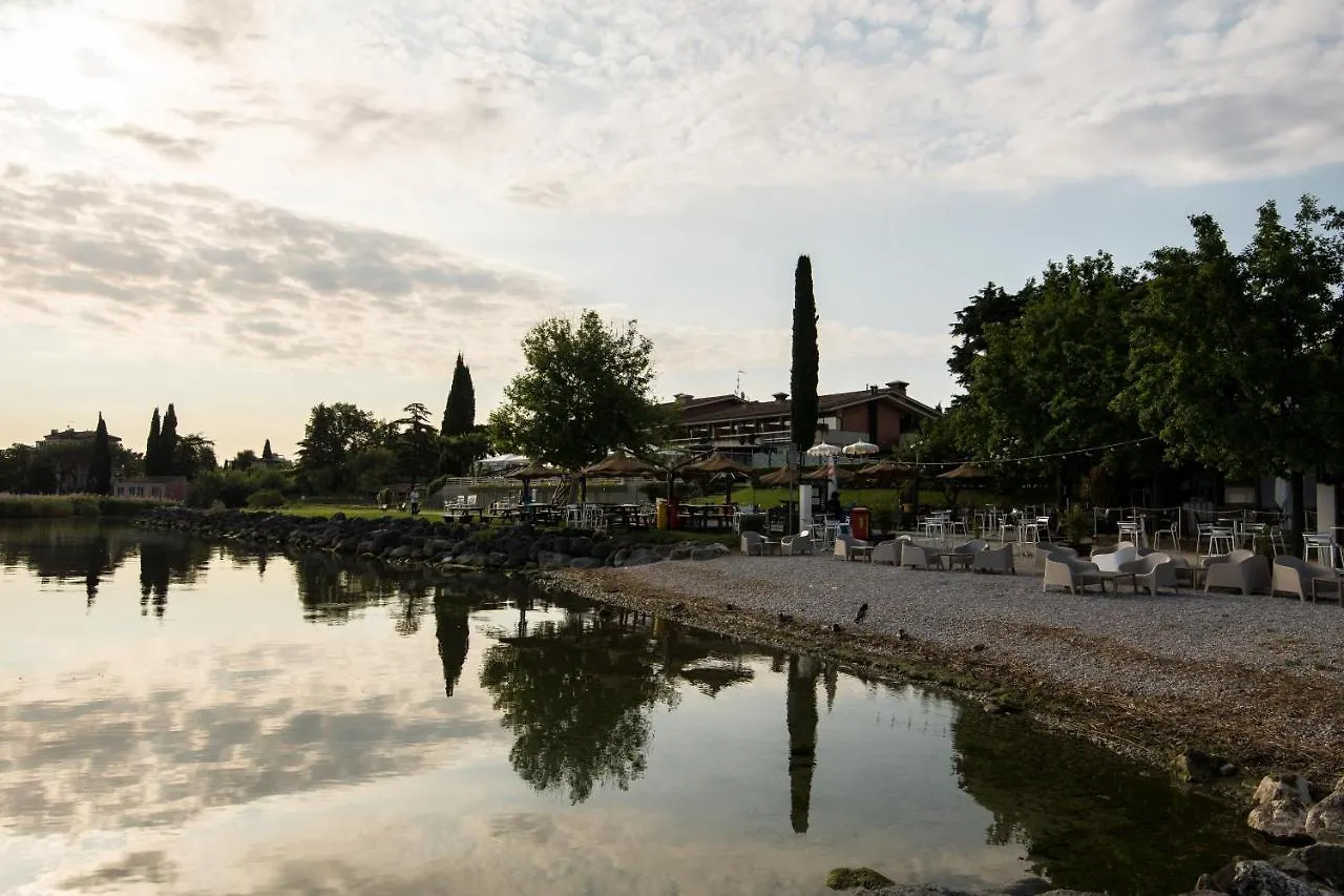 Hotel Aquila D'Oro Desenzano Desenzano del Garda 4*,