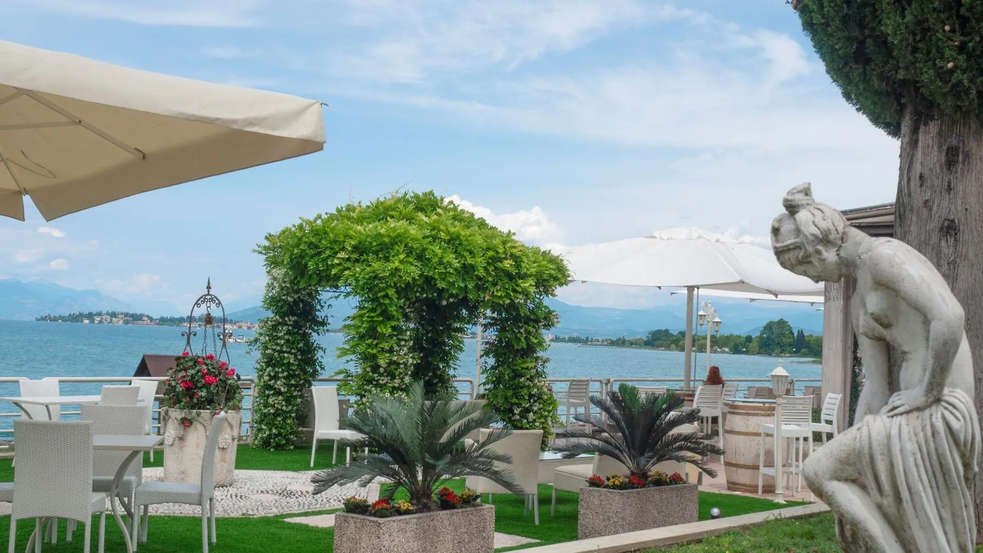 Hotel Aquila D'Oro Desenzano Desenzano del Garda 4*,