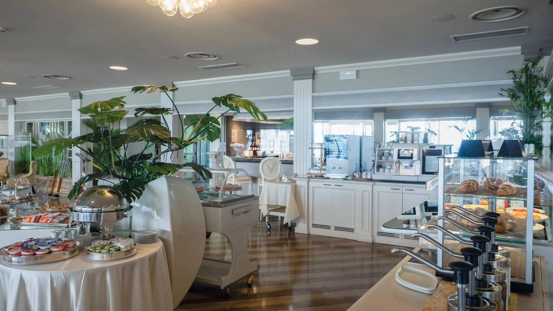 ****  Hotel Aquila D'Oro Desenzano Desenzano del Garda Italy