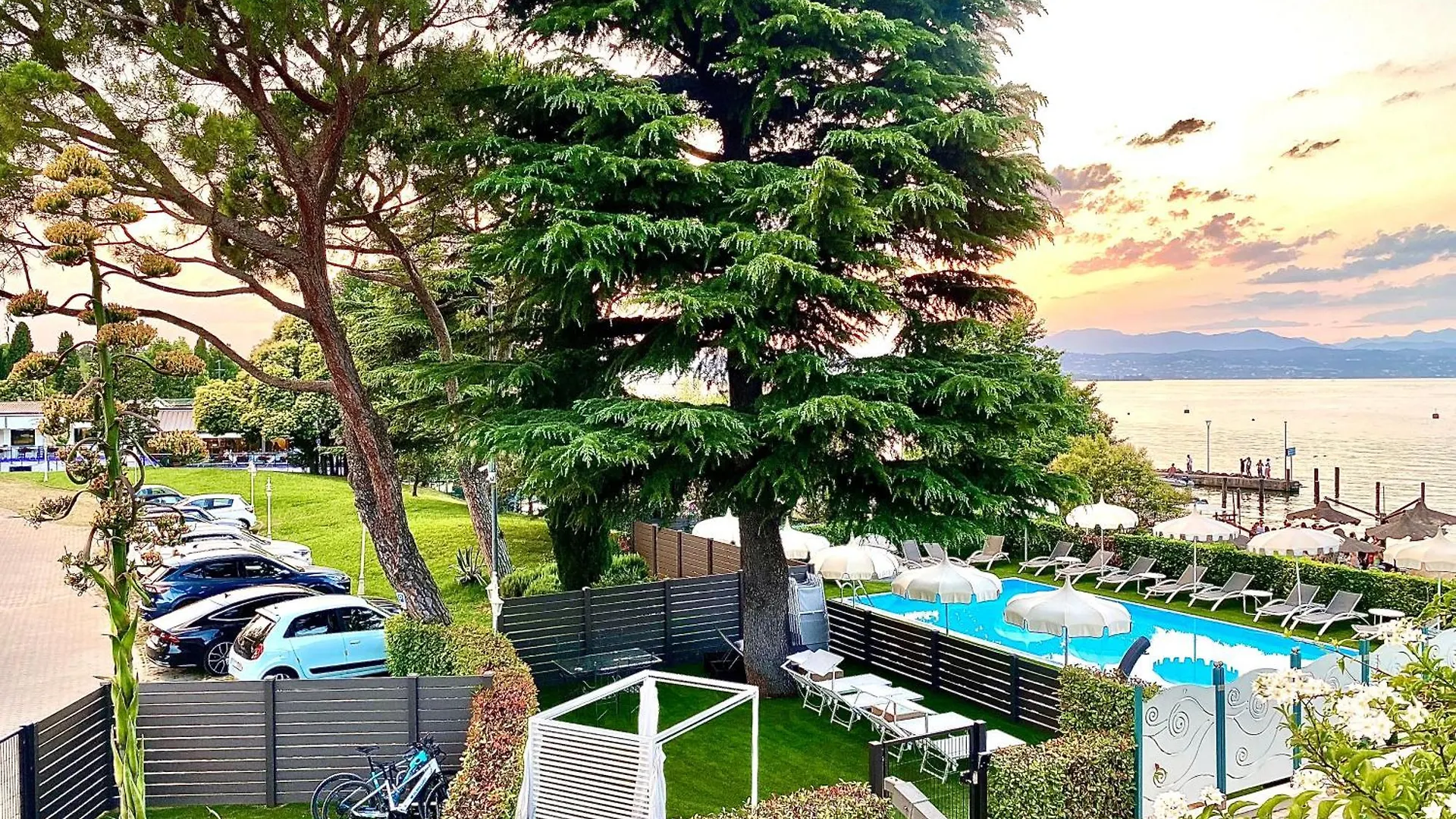 Hotel Aquila D'Oro Desenzano Desenzano del Garda 4*,