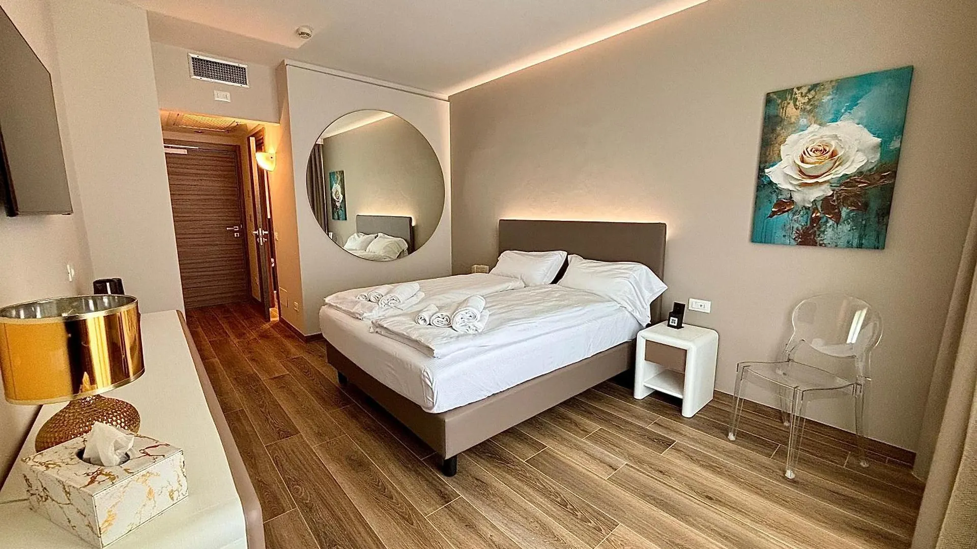 דסנזאנו דל גארדה Hotel Aquila D'Oro Desenzano 4*, דסנזאנו דל גארדה איטליה